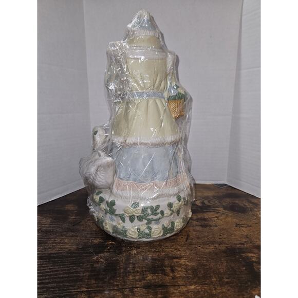 Springtime Musical Santa With Basket Of Flowers And Swan - Picture 2 of 4